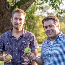 Martin Schaarschmidt und Florian Schumacher, Begründer der Initiative „Streuobstwiesenretter“ in der Region Bergstraße-Odenwald, Foto: T. Neu Martin Schaarschmidt und Florian Schumacher, Begründer der Initiative „Streuobstwiesenretter“ in der Region Bergstraße-Odenwald, Foto: T. Neu